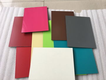 China Red Aluminum Composite Cladding Material 1550 X 5500 X 5mm With 0.50mm Alu Thickness supplier